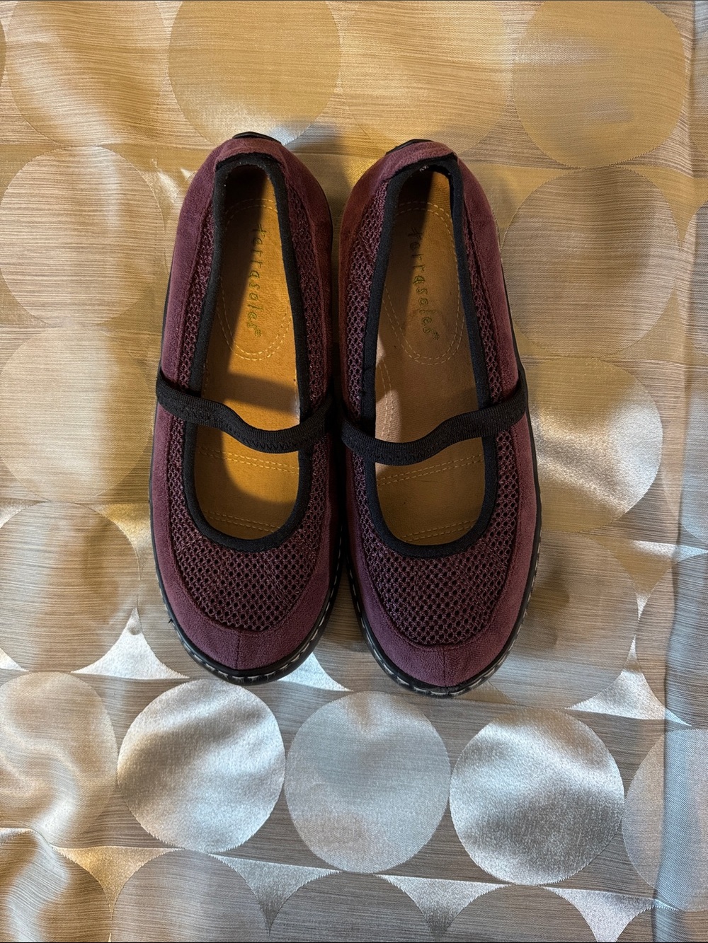 Women’s Mary Jane Flats in Burgundy - Terrasoles Brand